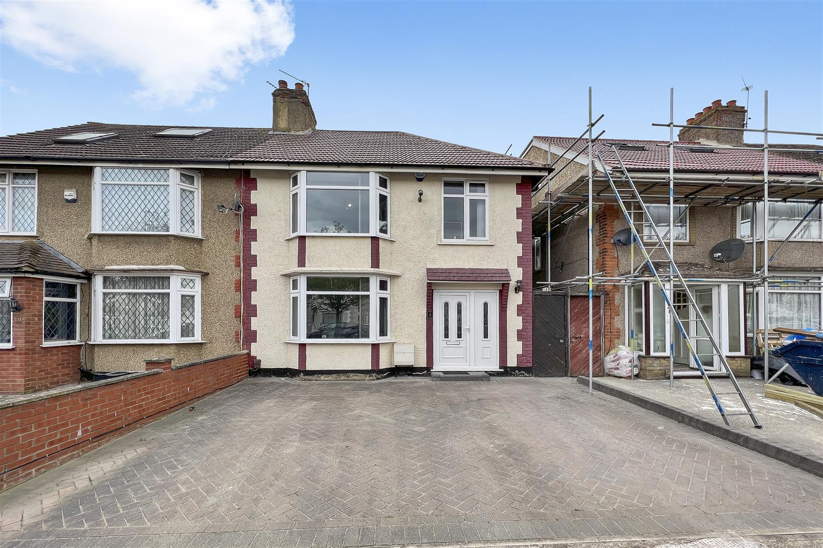 Woodfield Avenue, Wembley